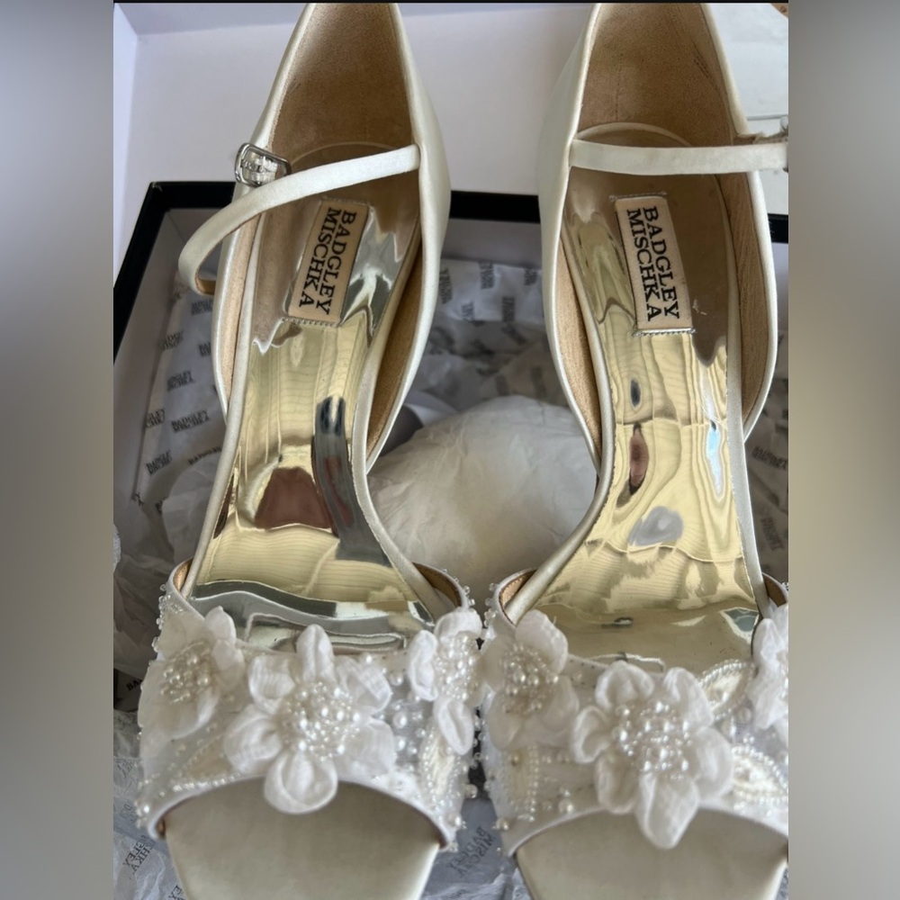 Badgley size 9 heels